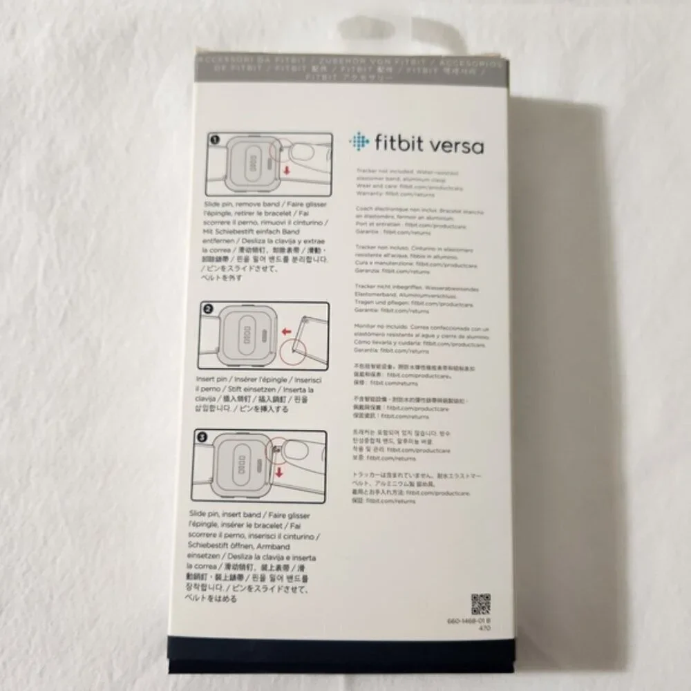Fitbit Versa Smart Watch Classic Band Bracelet Classique White Size Large NWT